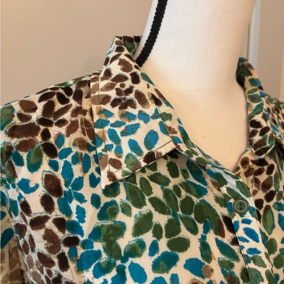 Christopher & Banks green and brown leaf patterned button down blouse size L - Picture 7 of 16
